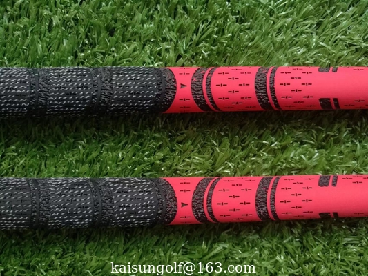 Une poignée de golf, une poignée de golf, une poignée en caoutchouc, une poignée ronde, une poignée en coton. fournisseur